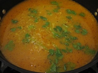 Simmering rice Simmering rice